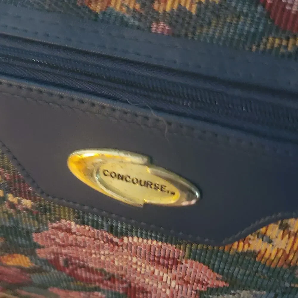 Vintage Concourse Poppins Style Floral Tapestry large carry bag suitcase Luggage